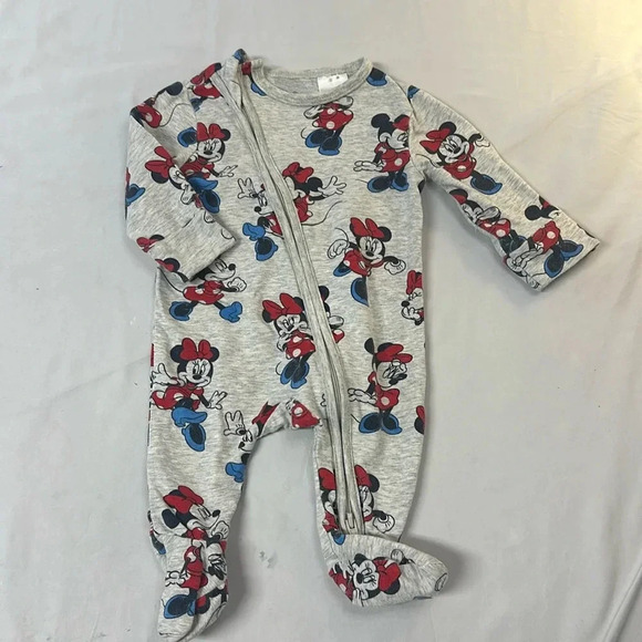 Disney - Minnie Mouse - long sleeve convertible footed newborn sleeper/romper. - Picture 1 of 4